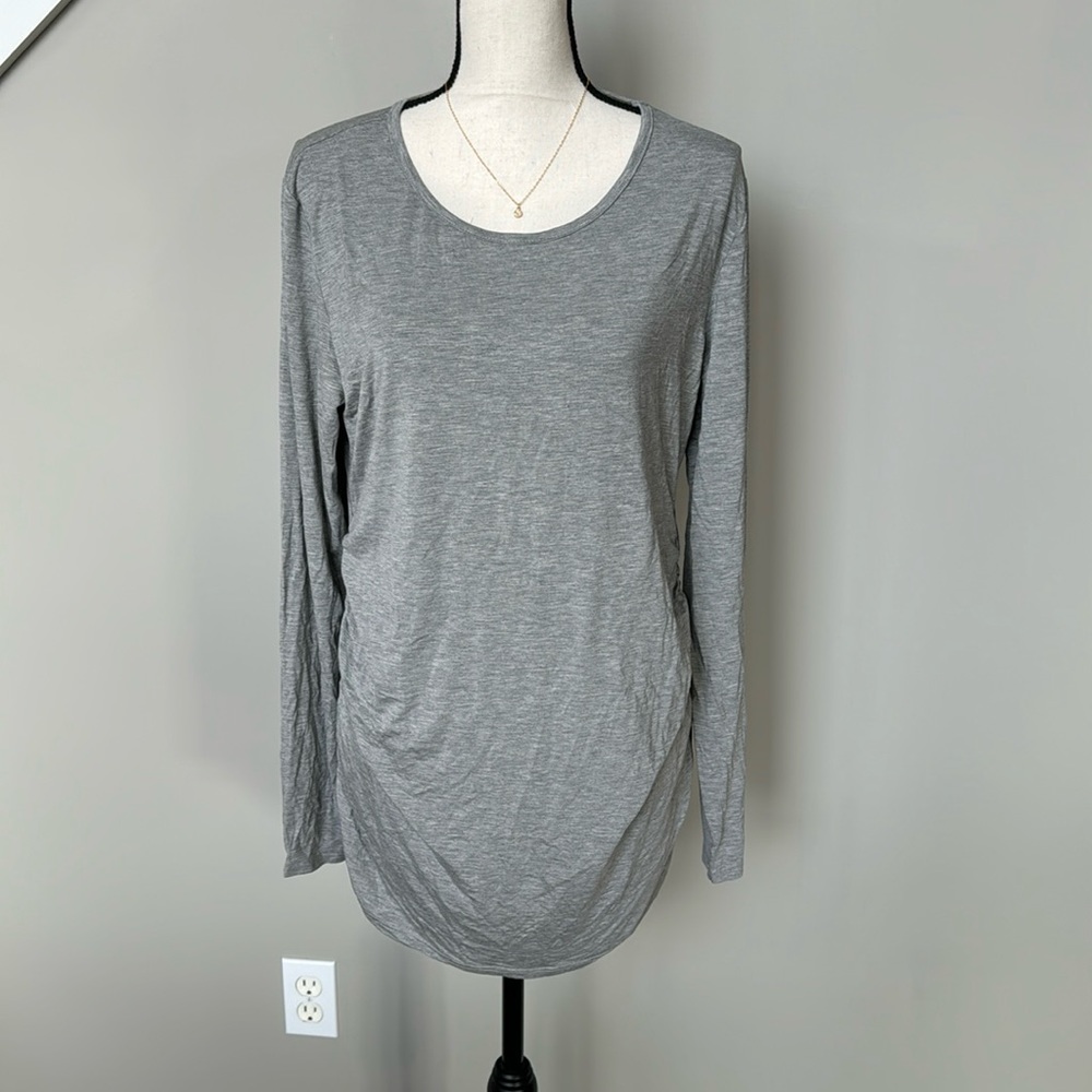 NWT Small Show Maternity Top